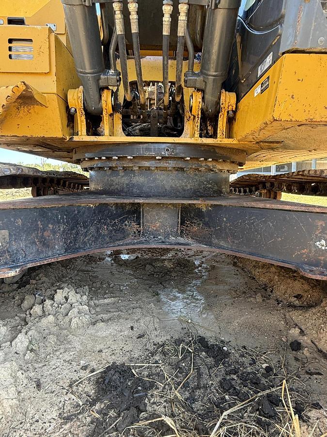 Used 2017 DEERE 210G LC