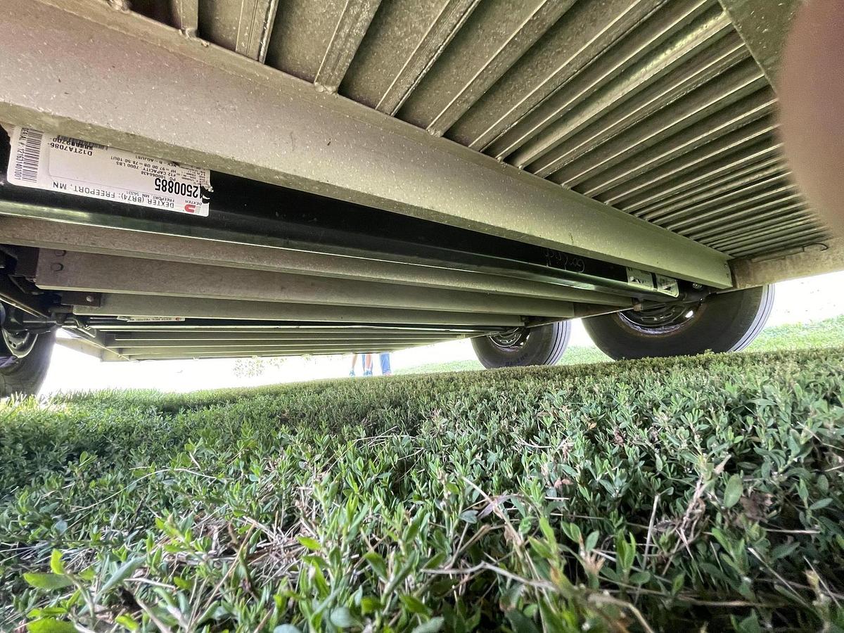 Used 2000 SOONER 27 foot 20x6.95 Ranch GN