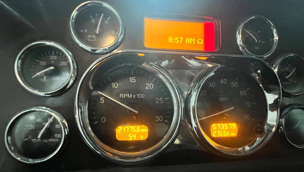 Used 2012 PETERBILT 388 Dump truck