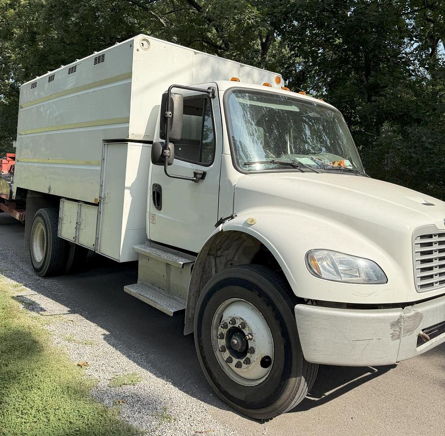 Used 2018 FREIGHTLINER Business Class M2 106