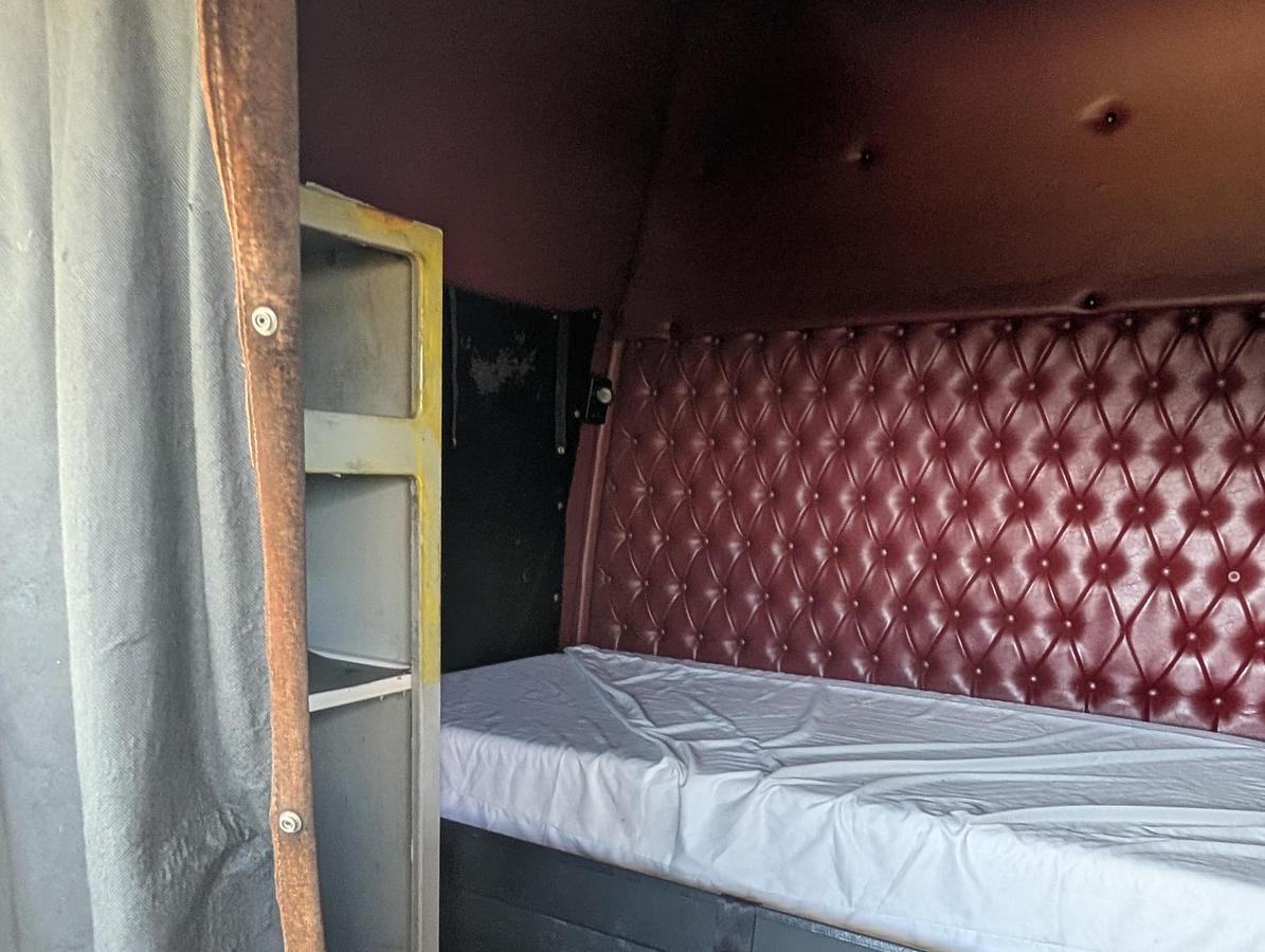 Used 2004 WESTERN STAR 4900