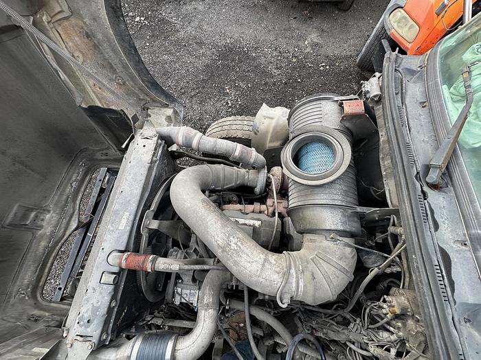 Used 2005 MACK CV713