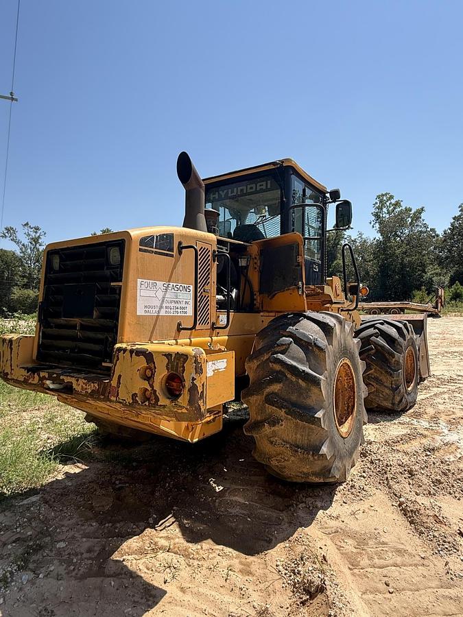 Used 2006 HYUNDAI HL757-7