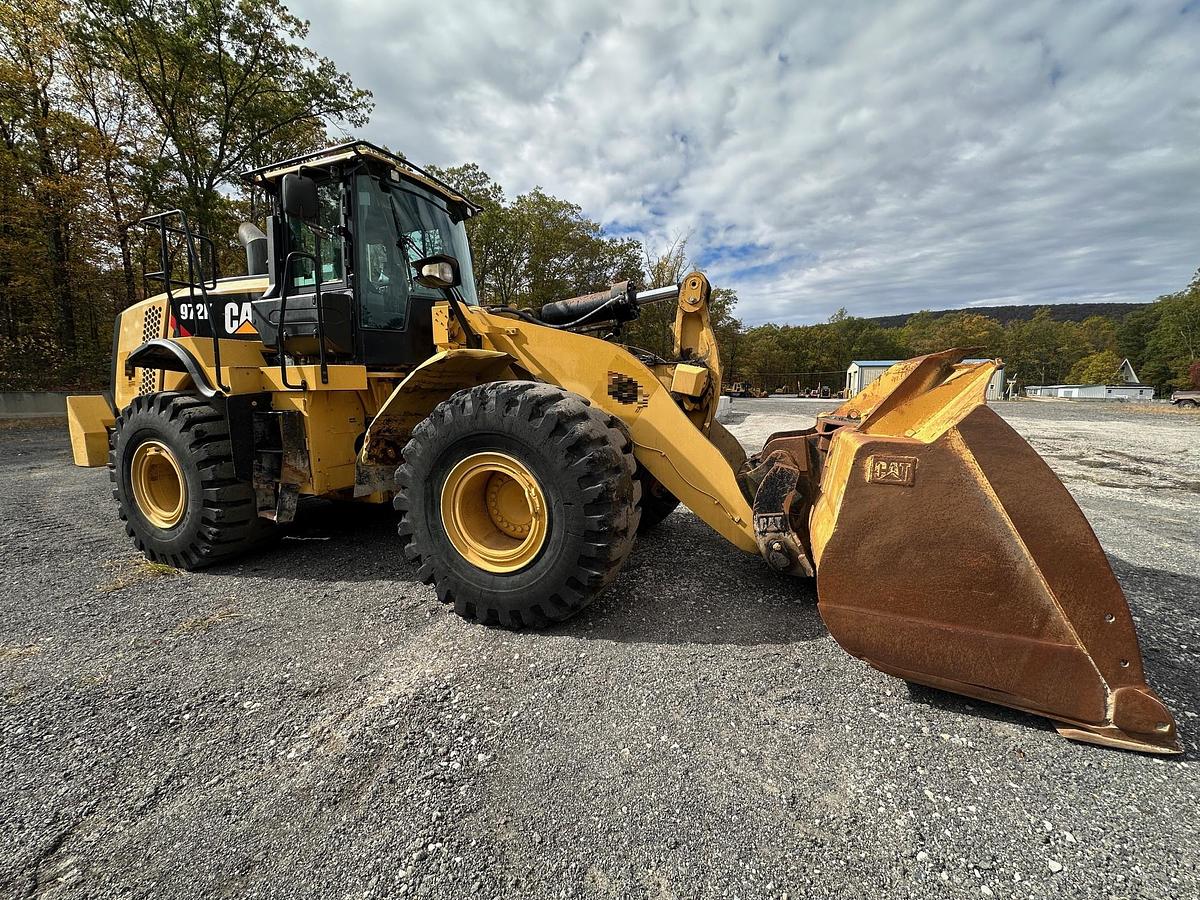 Used 2013 CATERPILLAR 972K