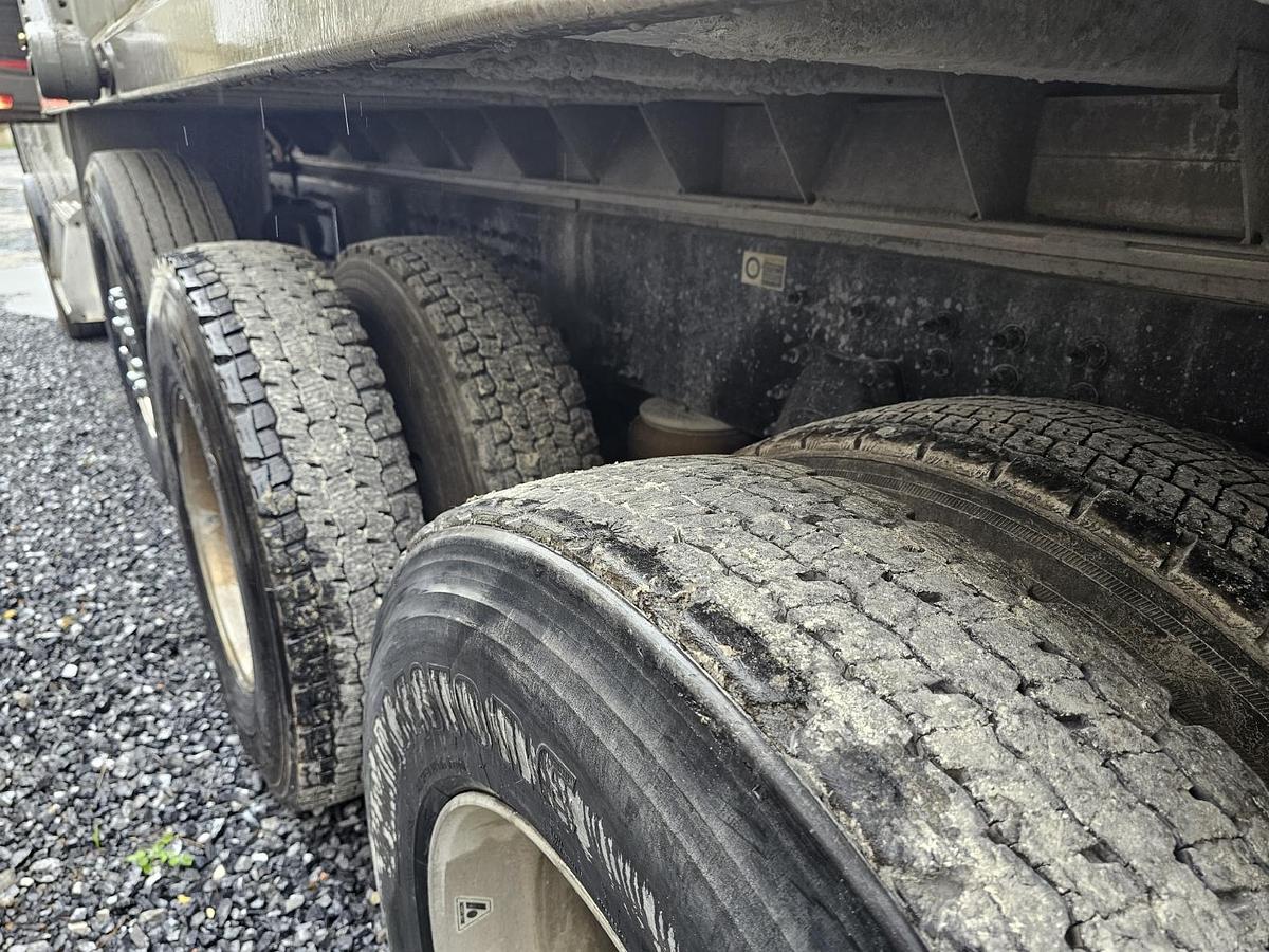 Used 2019 PETERBILT 365