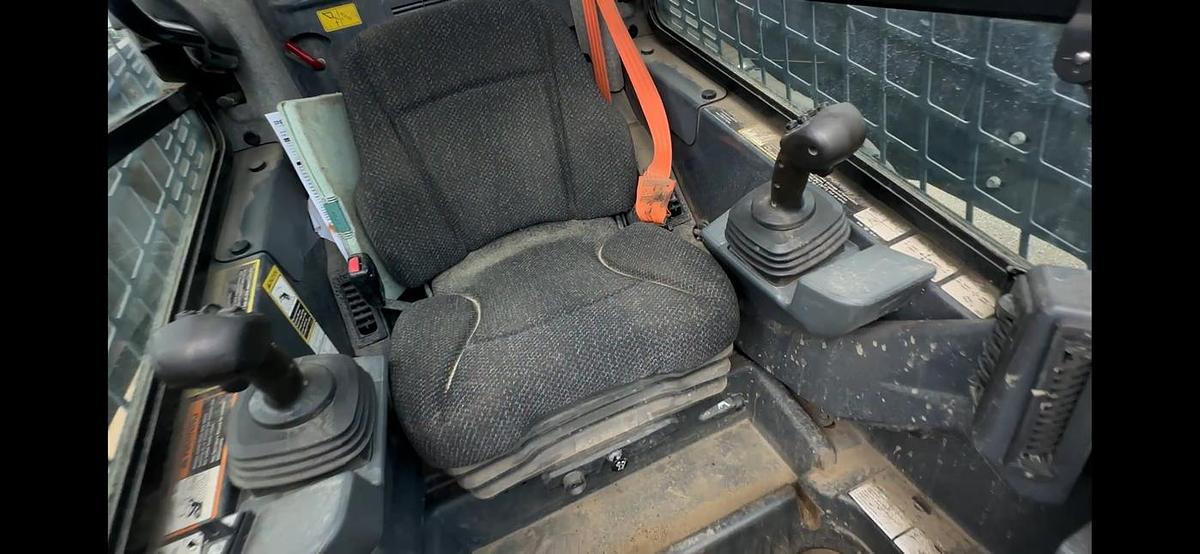 Used 2019 DEERE 332G