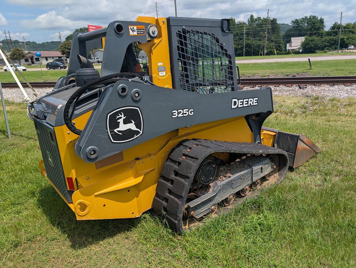 Used 2020 DEERE 325G