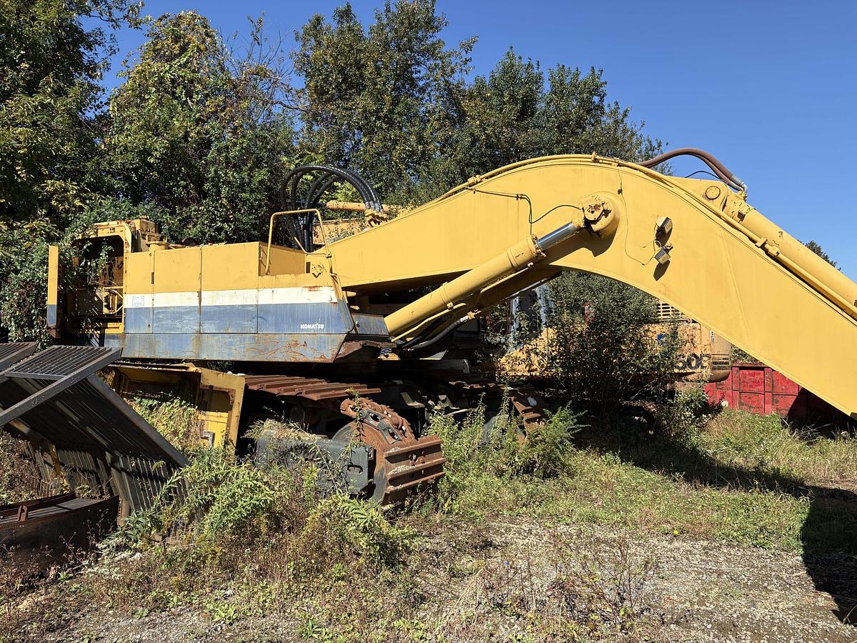 Used KOMATSU PC650