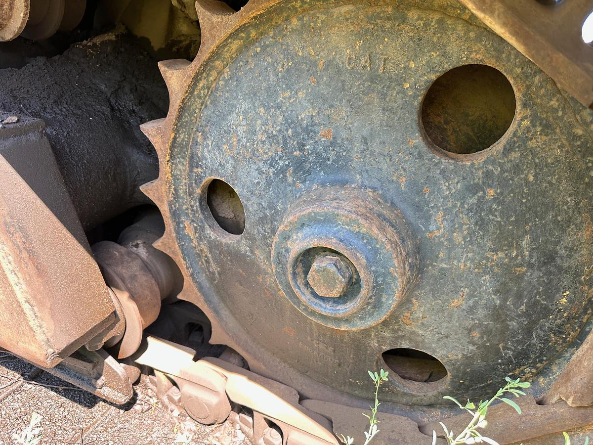 Used 1983 CATERPILLAR 245