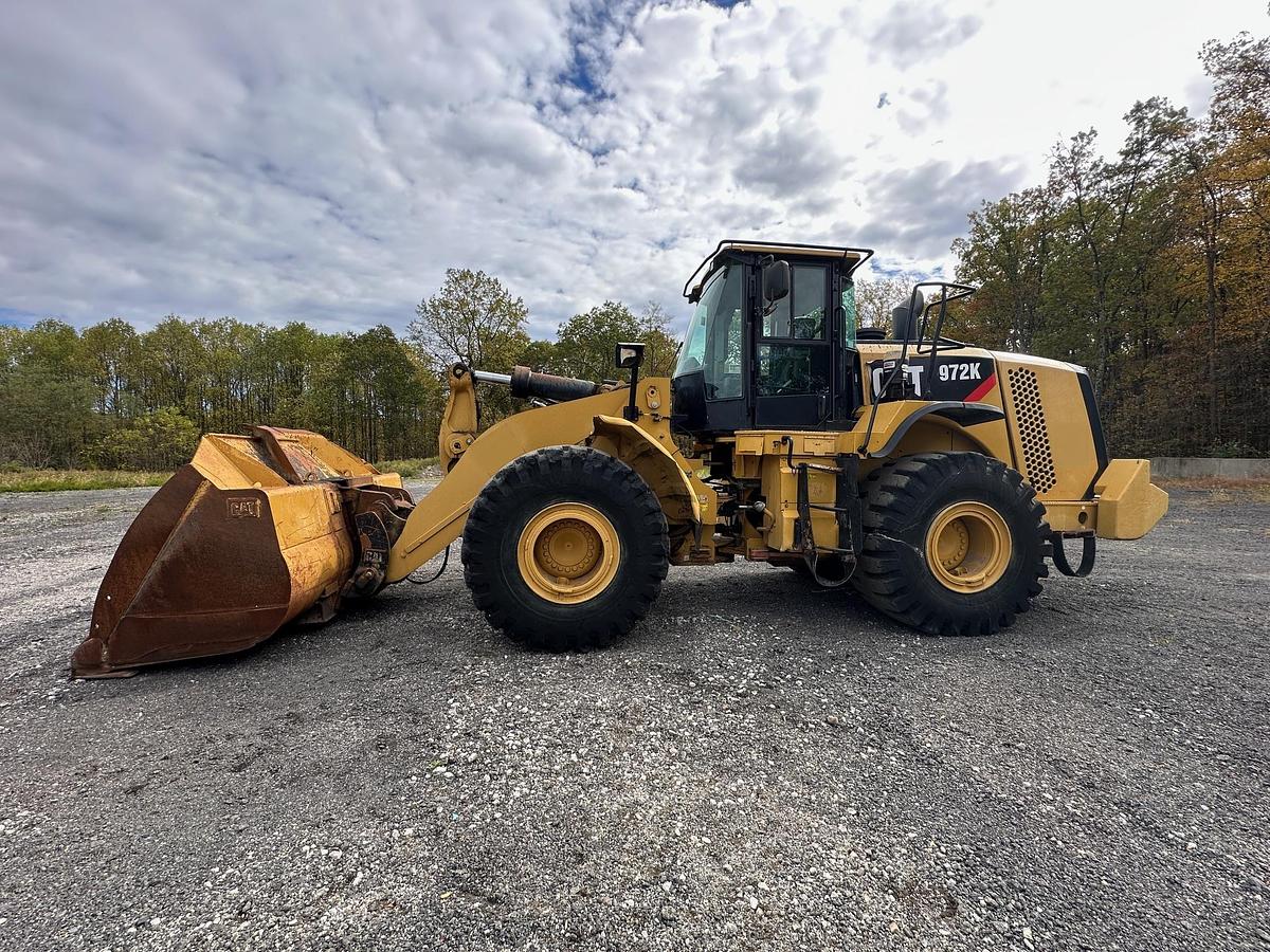 Used 2013 CATERPILLAR 972K