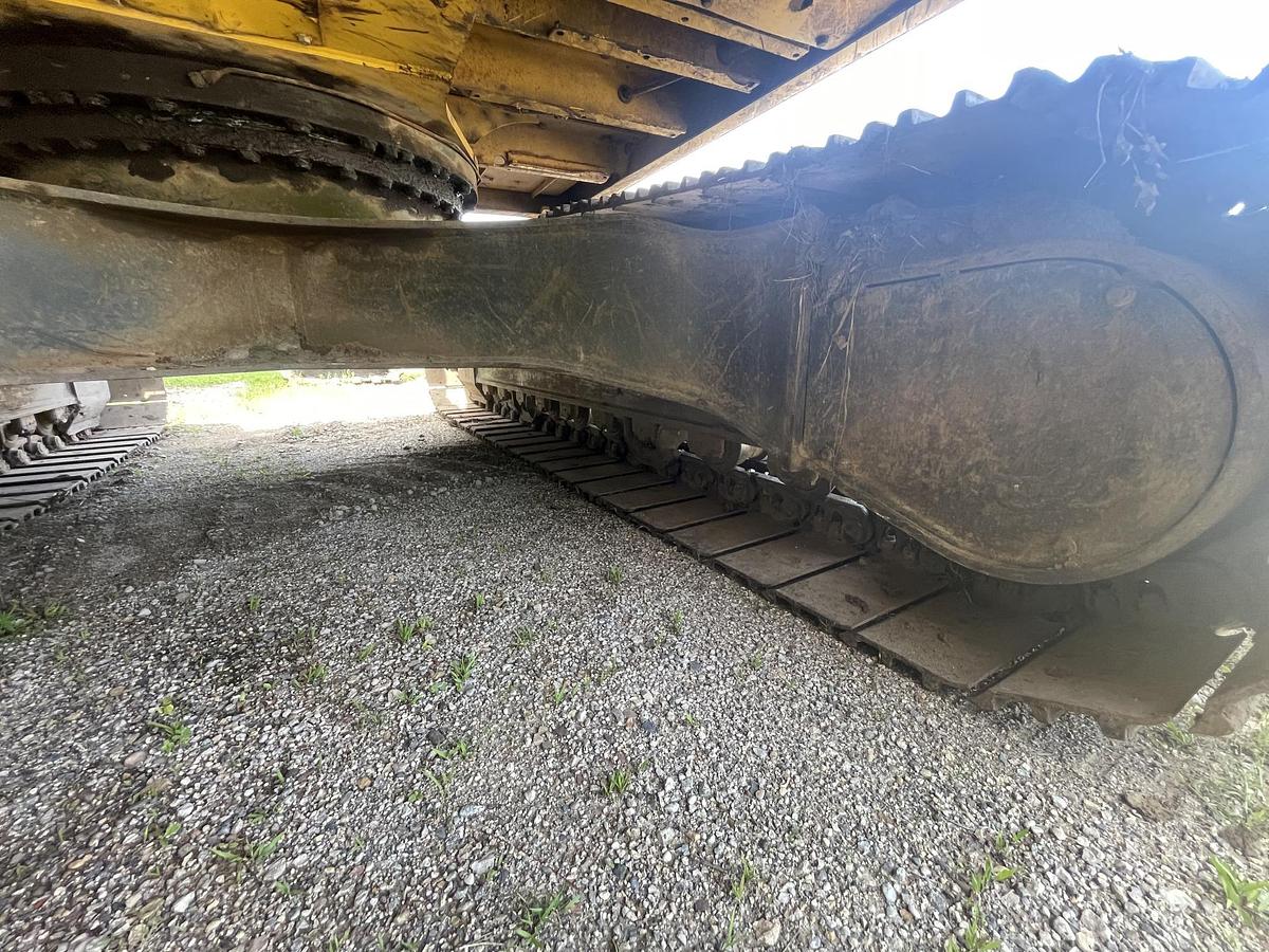 Used 2003 KOMATSU PC200 LC7