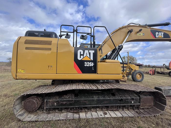Used 2017 CATERPILLAR 326FL