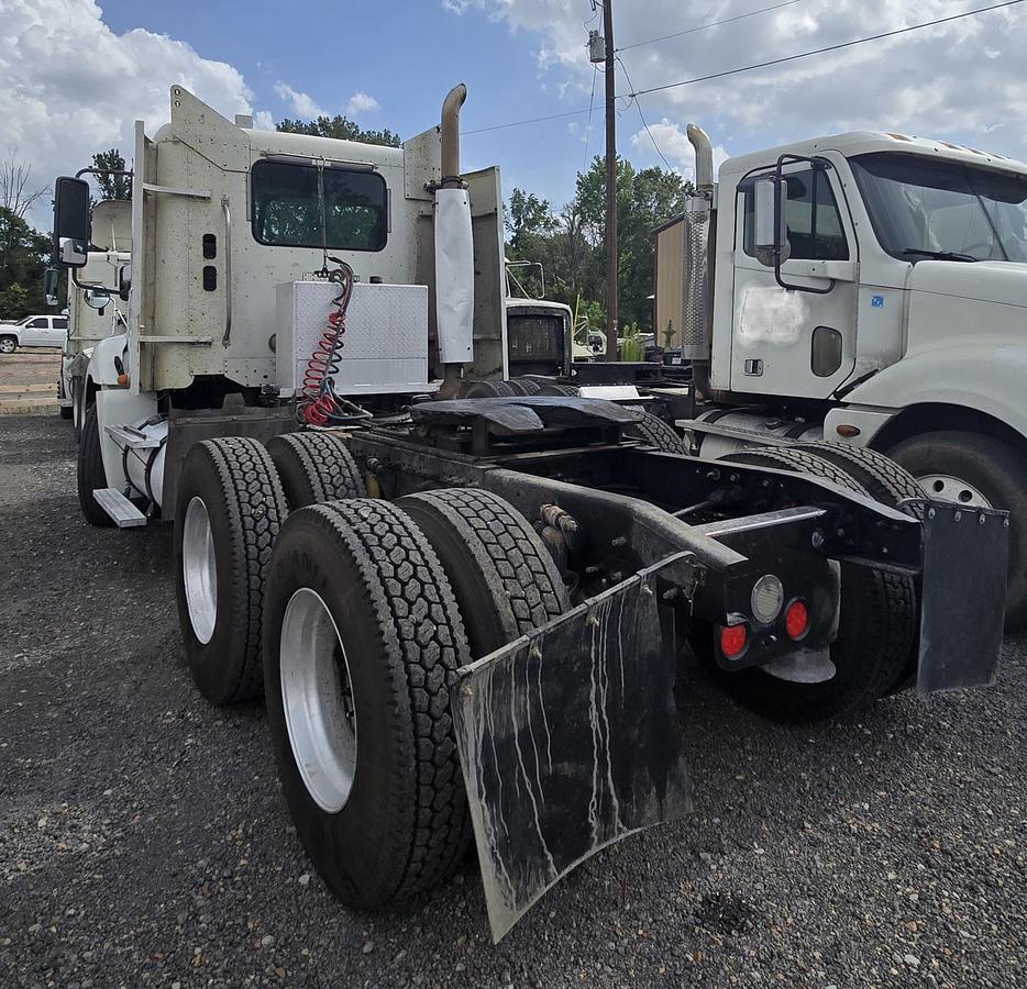 Used 2007 FREIGHTLINER Columbia