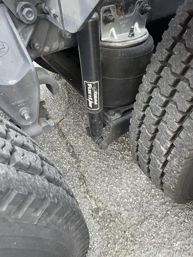 Used 2001 MACK CHU613