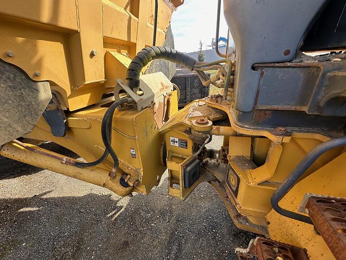 Used 2006 DEERE 300D