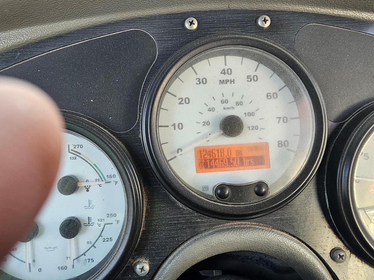 Used 2015 OSHKOSH S2146