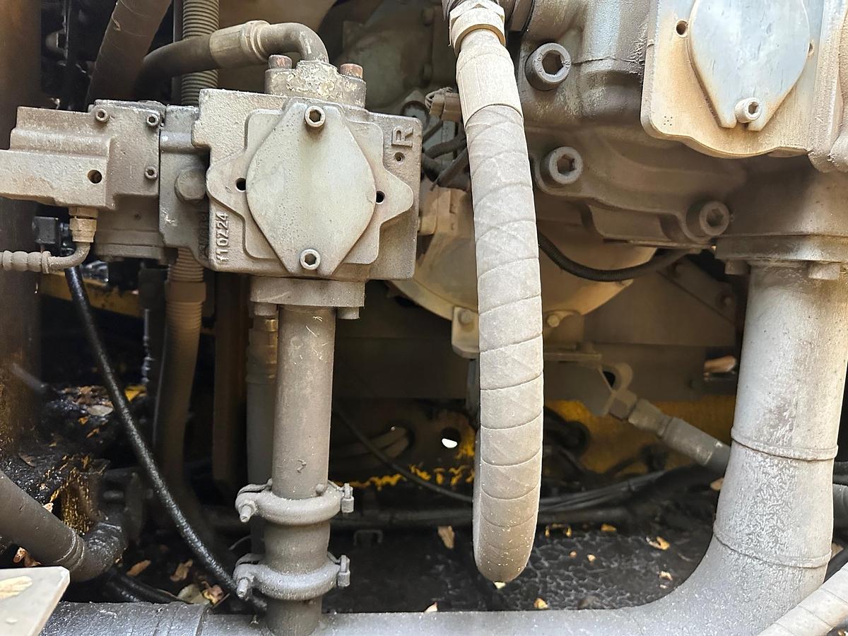 Used 2011 DEERE 450D LC