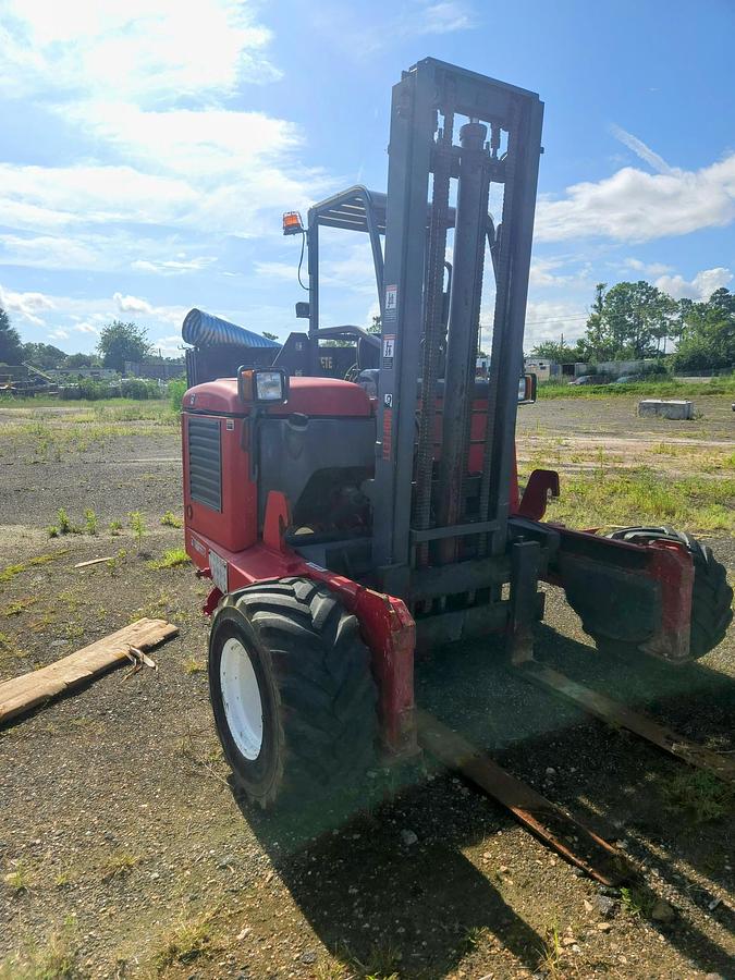 Used 2011 MOFFETT M55