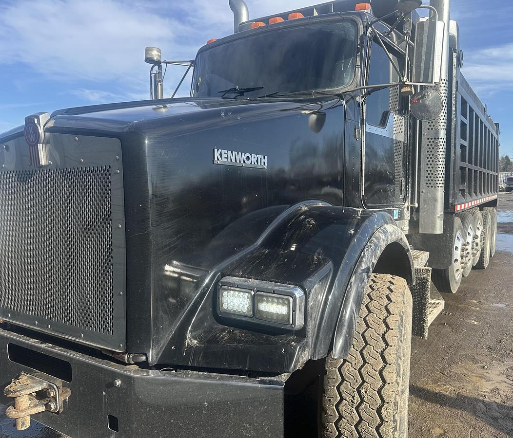 Used 2006 KENWORTH T800