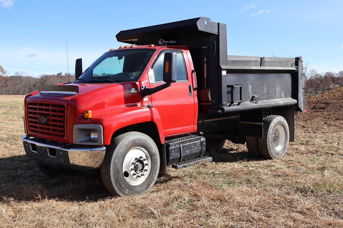 Used 2005 CHEVROLET C8500