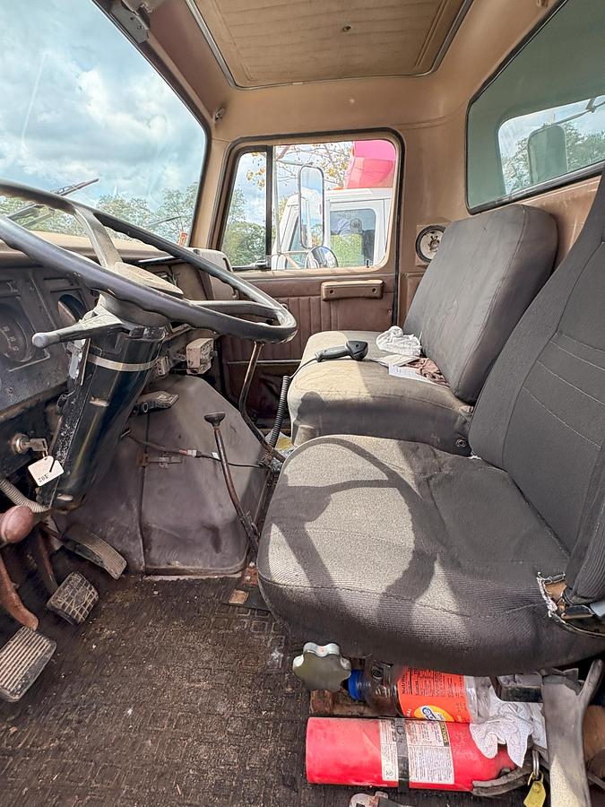 Used 1988 INTERNATIONAL 1954