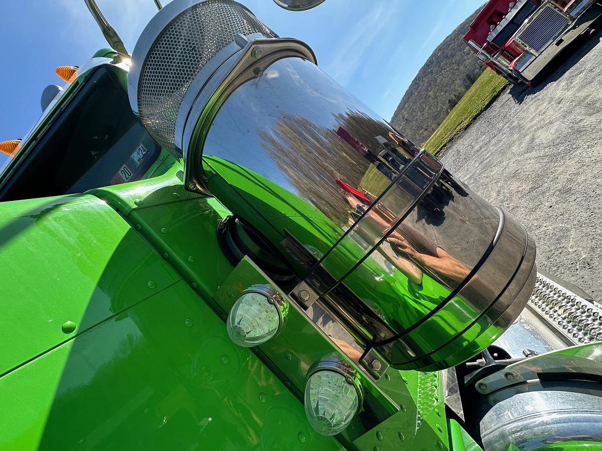 Used 2019 PETERBILT 389 Glider