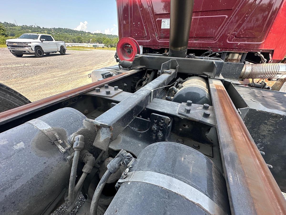 Used 2020 MACK Granite GR64F