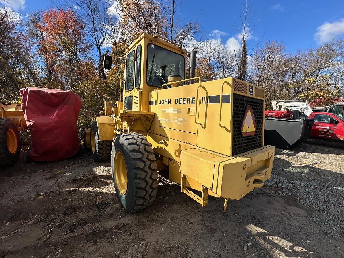 Used 1992 DEERE 444E