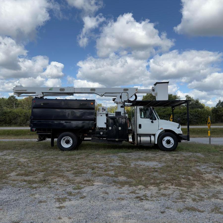 Used 2011 INTERNATIONAL 4300 Chipper Dump