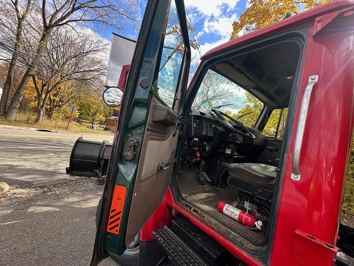 Used INTERNATIONAL 4800