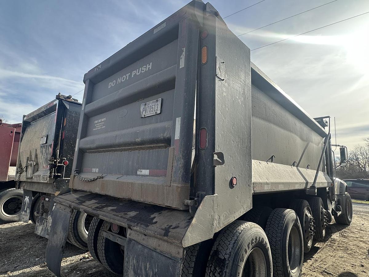 Used 2013 MACK Granite CU713