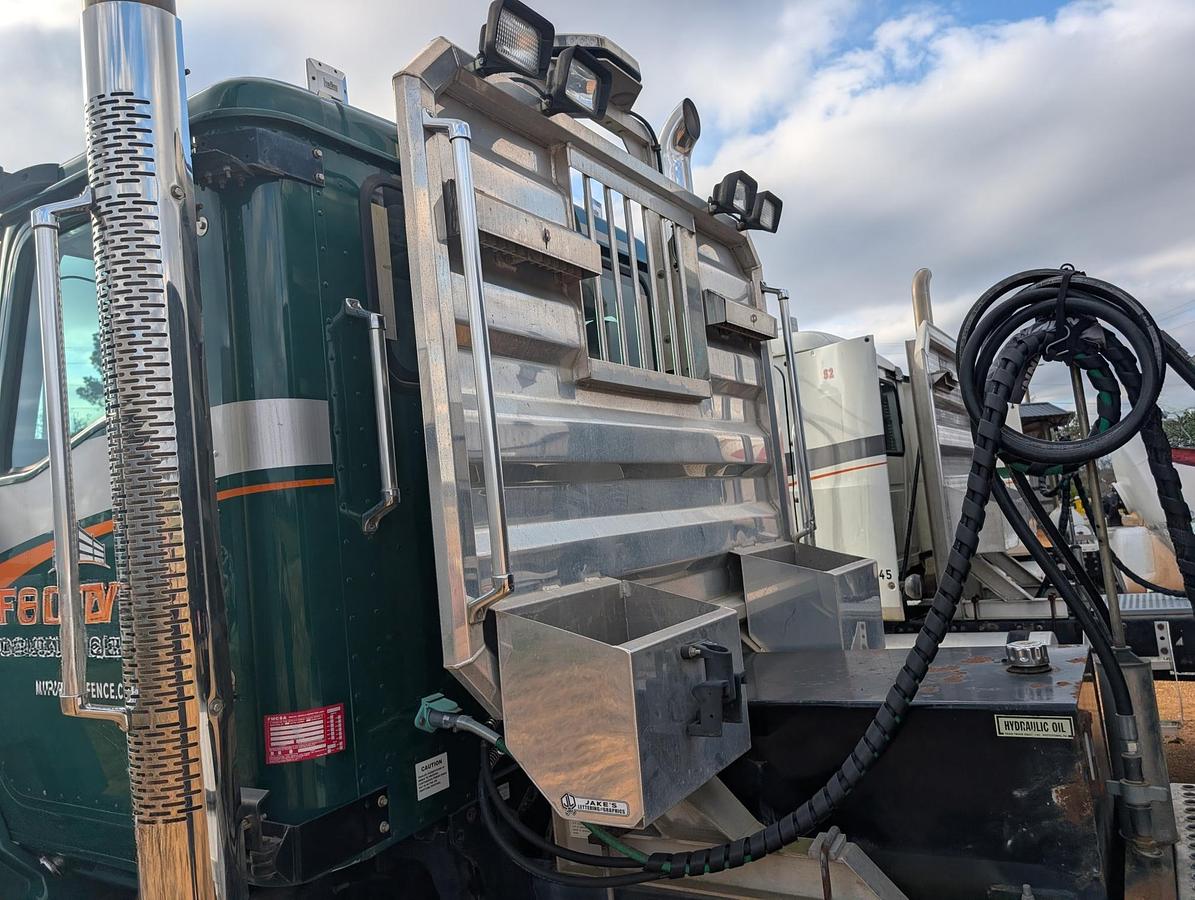 Used 2016 CATERPILLAR CT660S