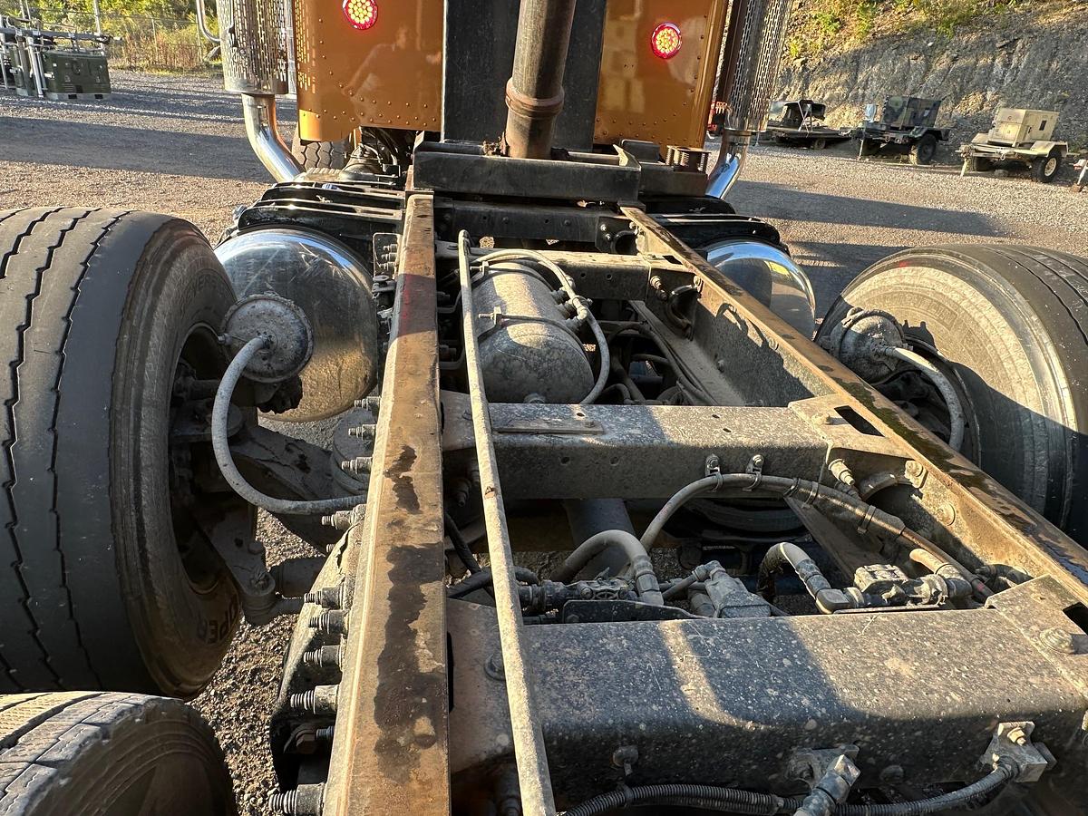 Used 2019 PETERBILT 389L