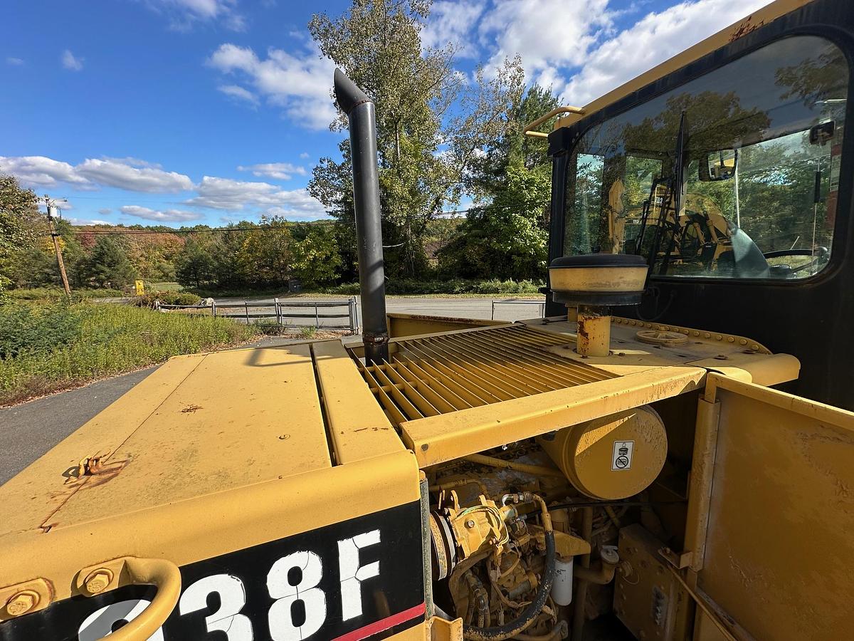 Used 1994 CATERPILLAR 938F