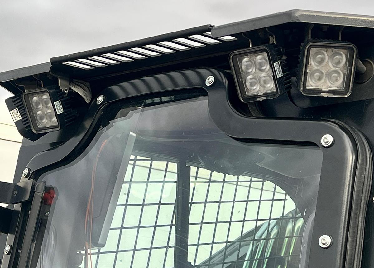 Used 2023 CASE dl550