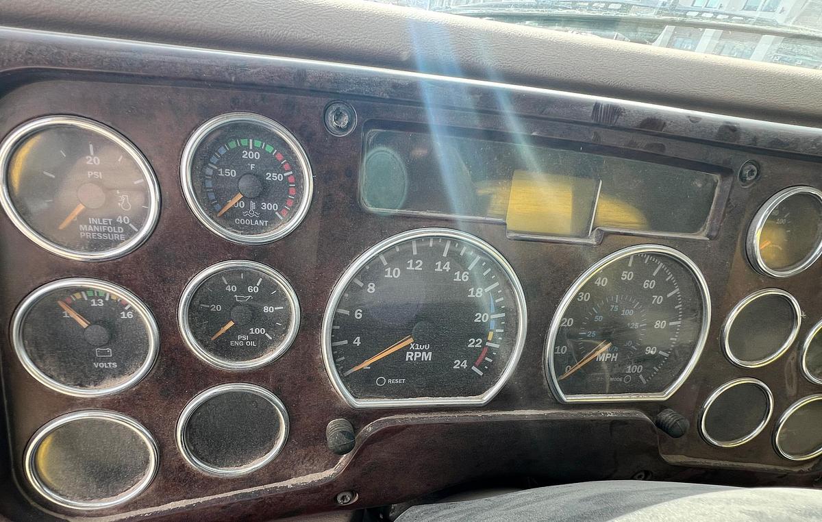 Used 2005 MACK CV713 Granite Dump Truck