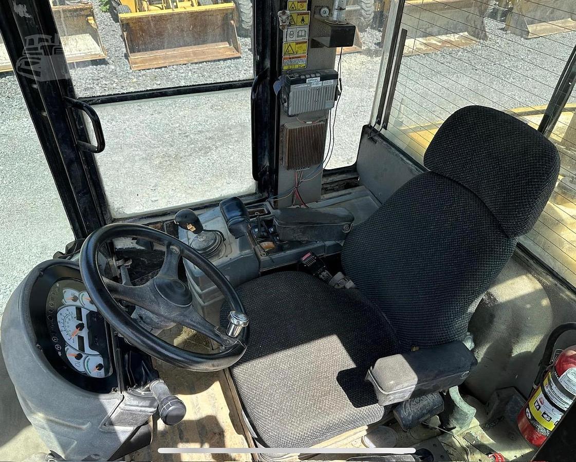 Used 2006 CATERPILLAR 928G
