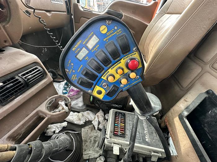 Used 2005 MACK CV713