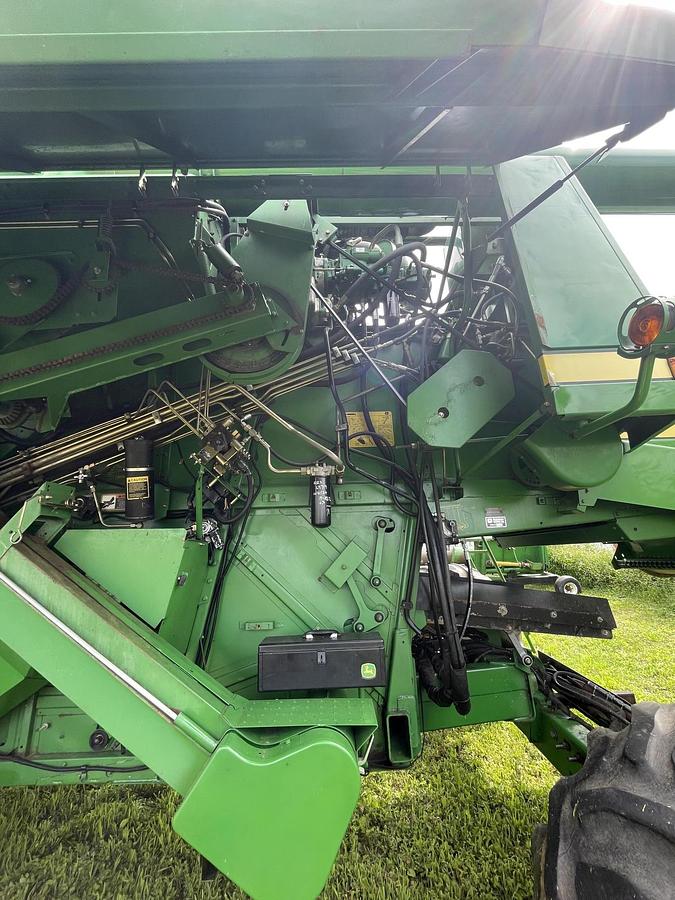 Used 1996 JOHN DEERE 9500 Sidehill combine