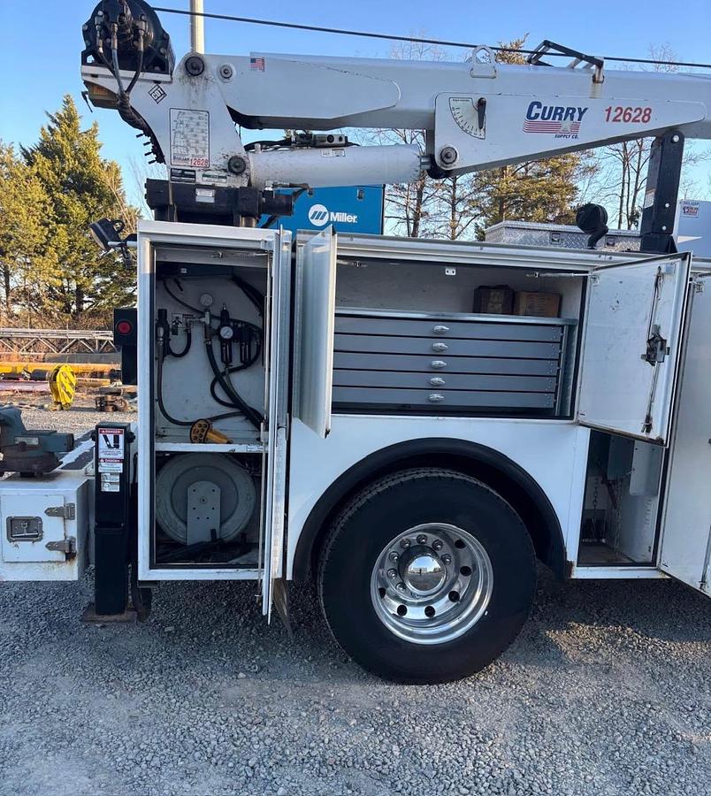 Used 2014 PETERBILT 337 Service Truck