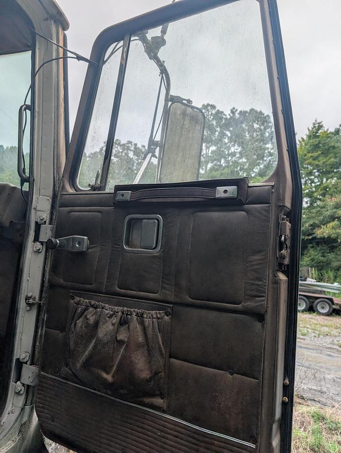 Used 1980 WHITE 6V02TTA