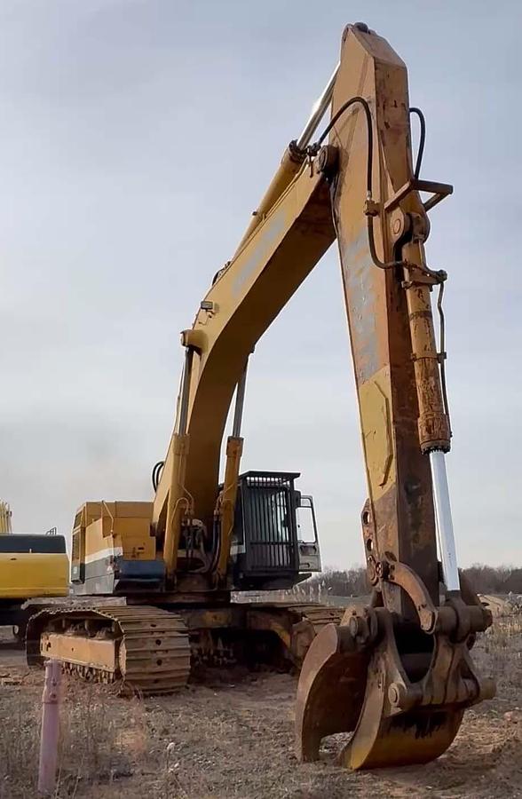 Used KOMATSU DRESSER PC650LC-5