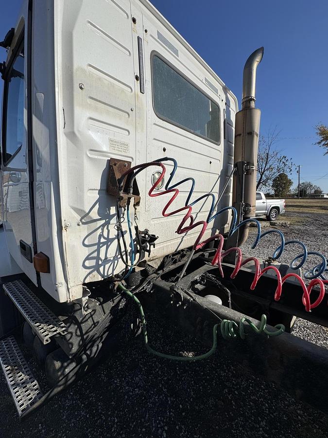 Used 2006 VOLVO VNL42T