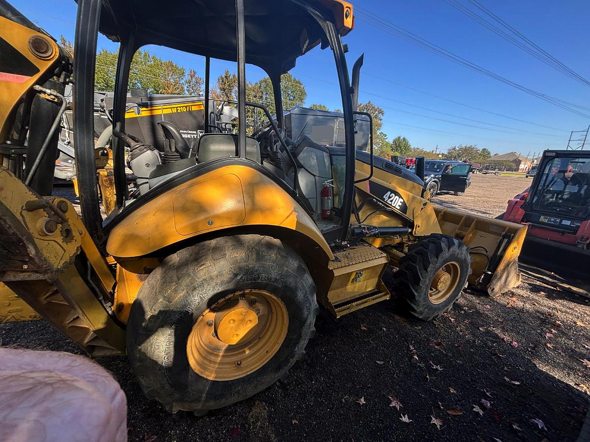 Used 2011 CATERPILLAR 420E