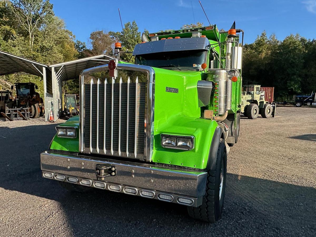 Used 2019 KENWORTH W900L