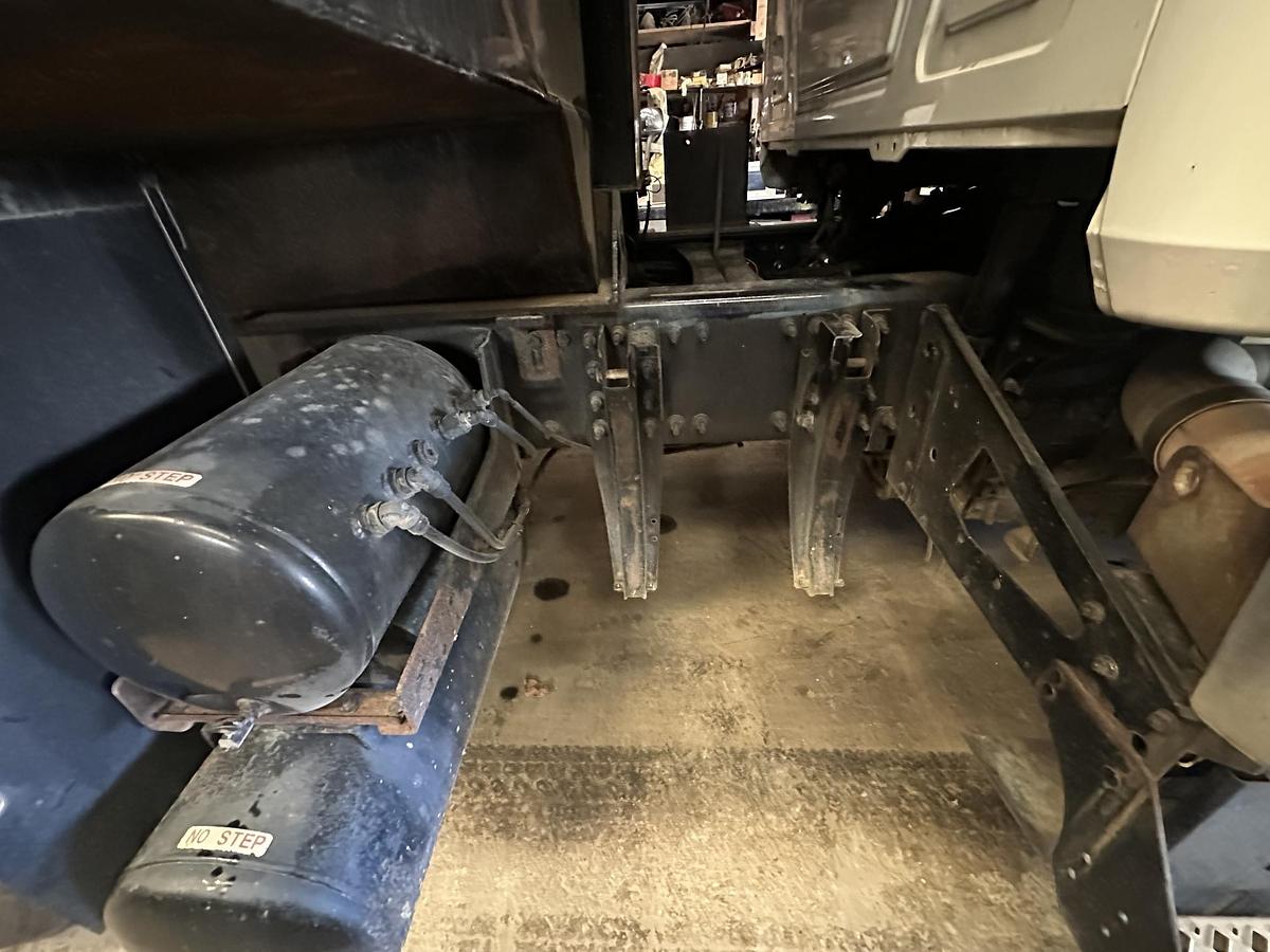 Used 2013 MACK GU713 Granite