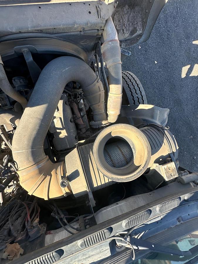 Used 2006 MACK Granite CV713