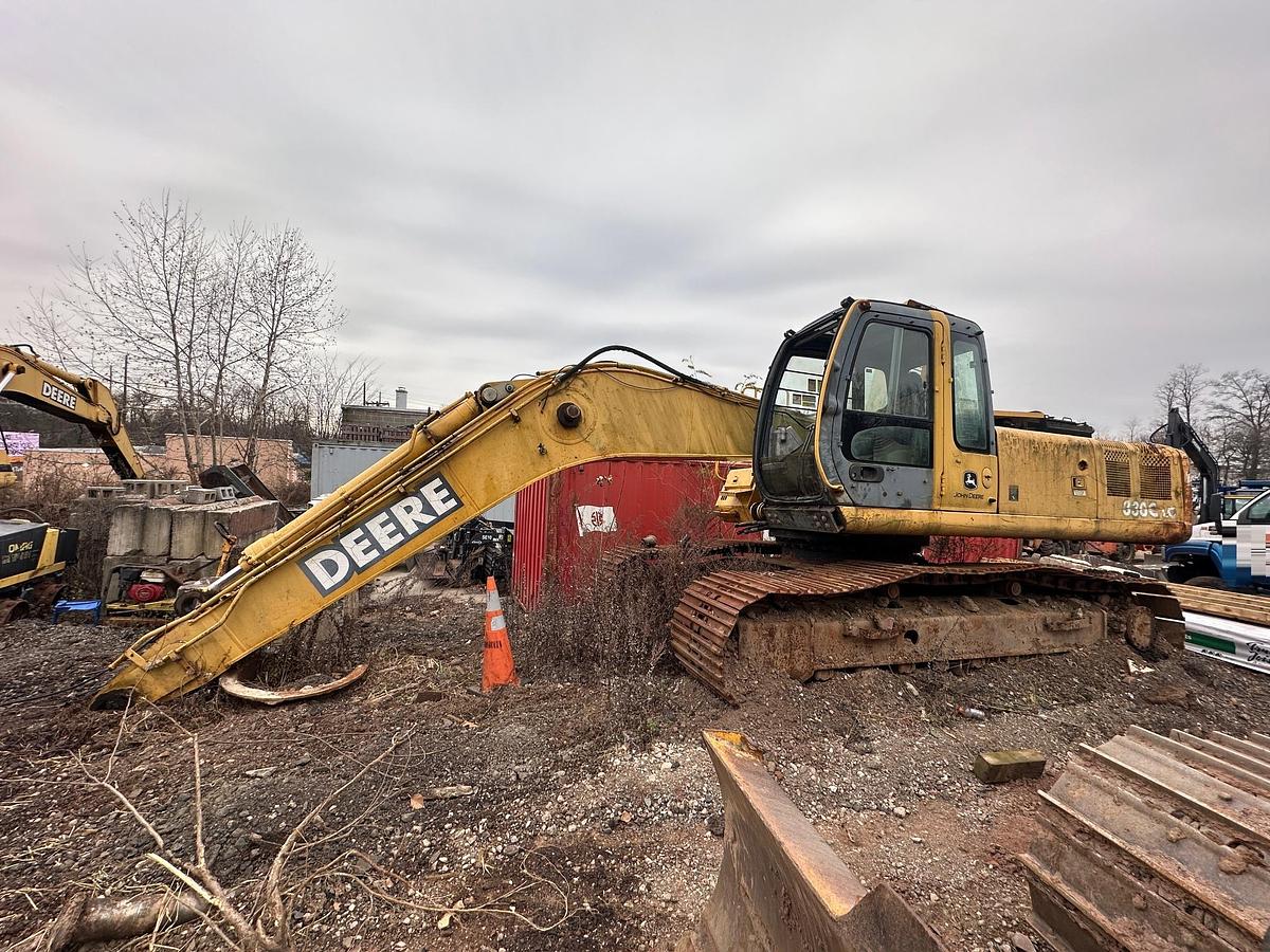Used 2005 DEERE 330C LC