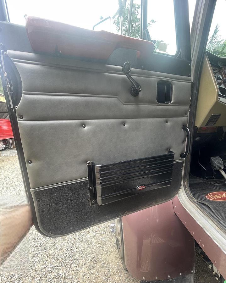 Used 1998 PETERBILT 330