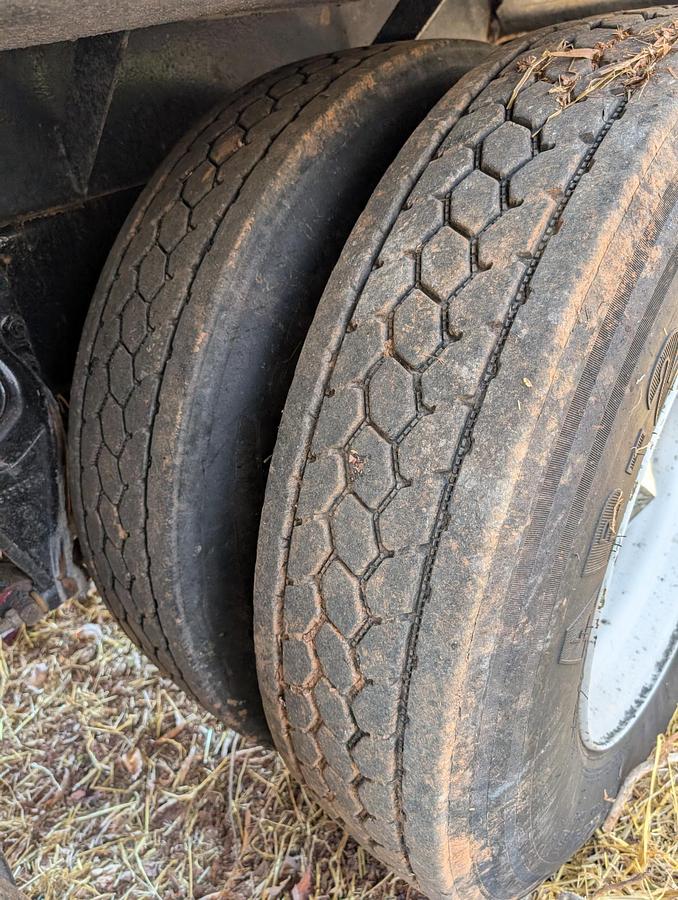 Used 1996 INTERNATIONAL 9400 Tri Axle